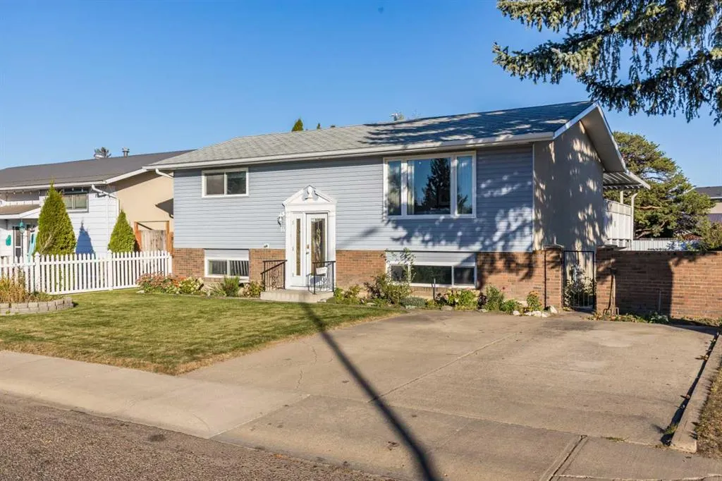 14 Rossdale Way SE