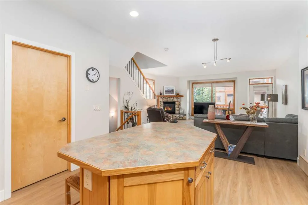 300 Eagle Terrace Road, #2