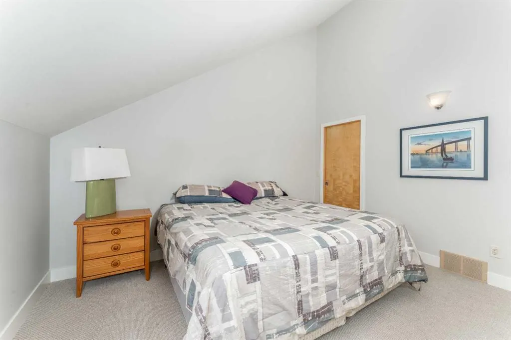 300 Eagle Terrace Road, #2