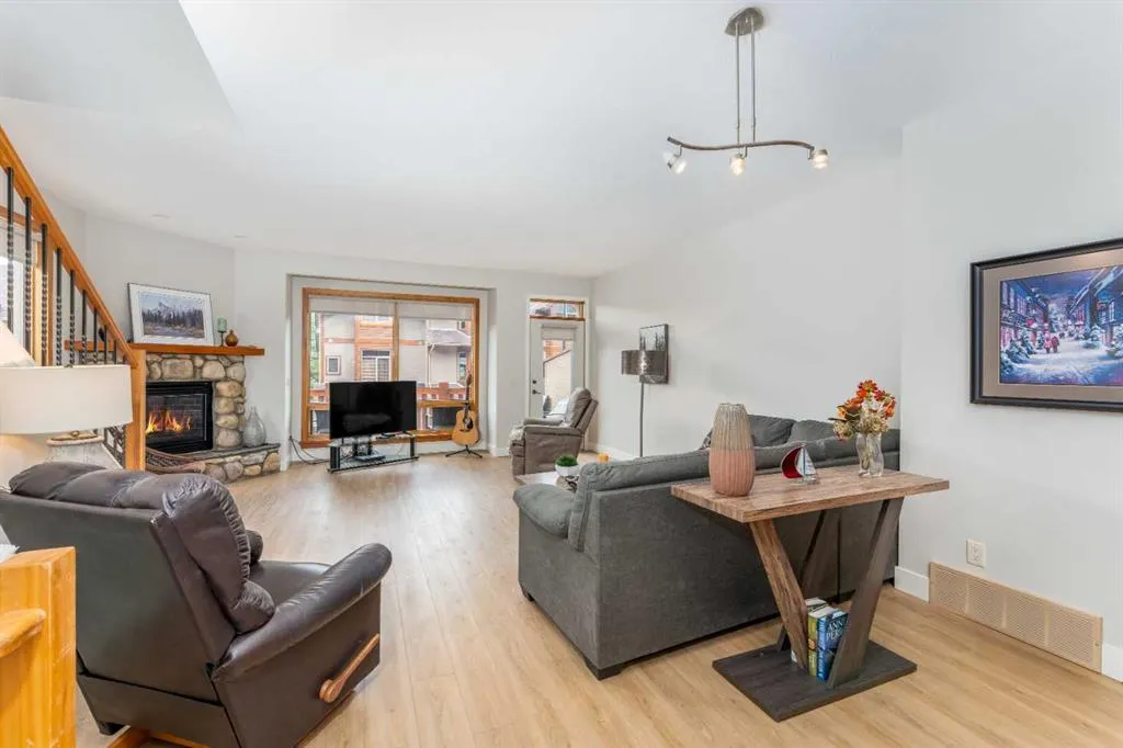 300 Eagle Terrace Road, #2
