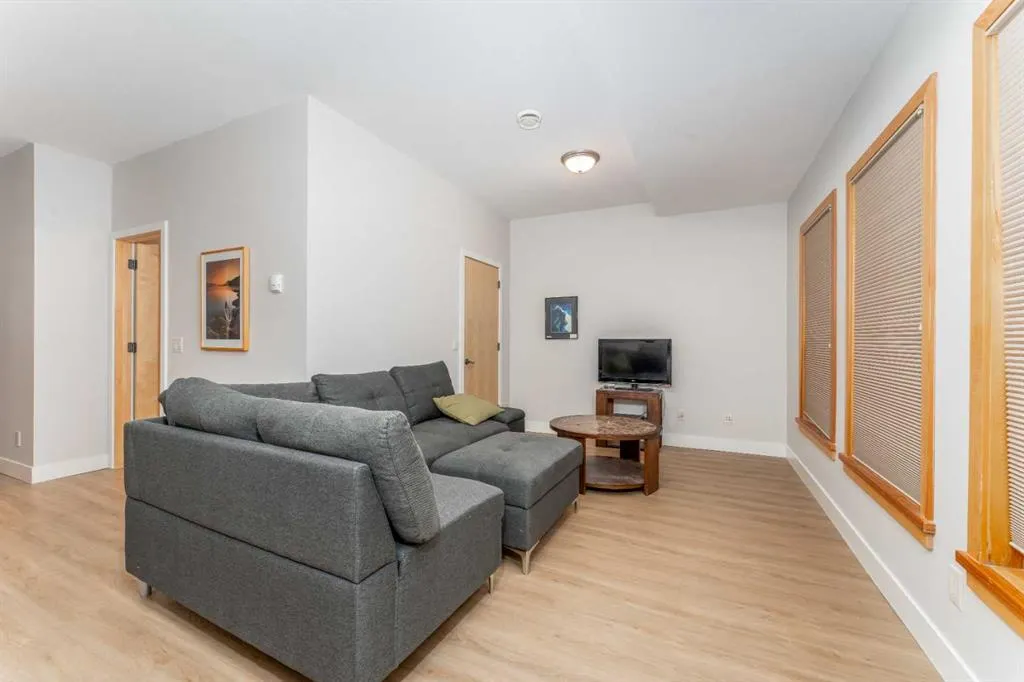 300 Eagle Terrace Road, #2