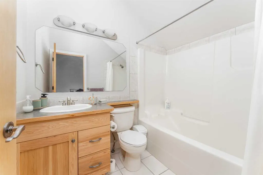 300 Eagle Terrace Road, #2