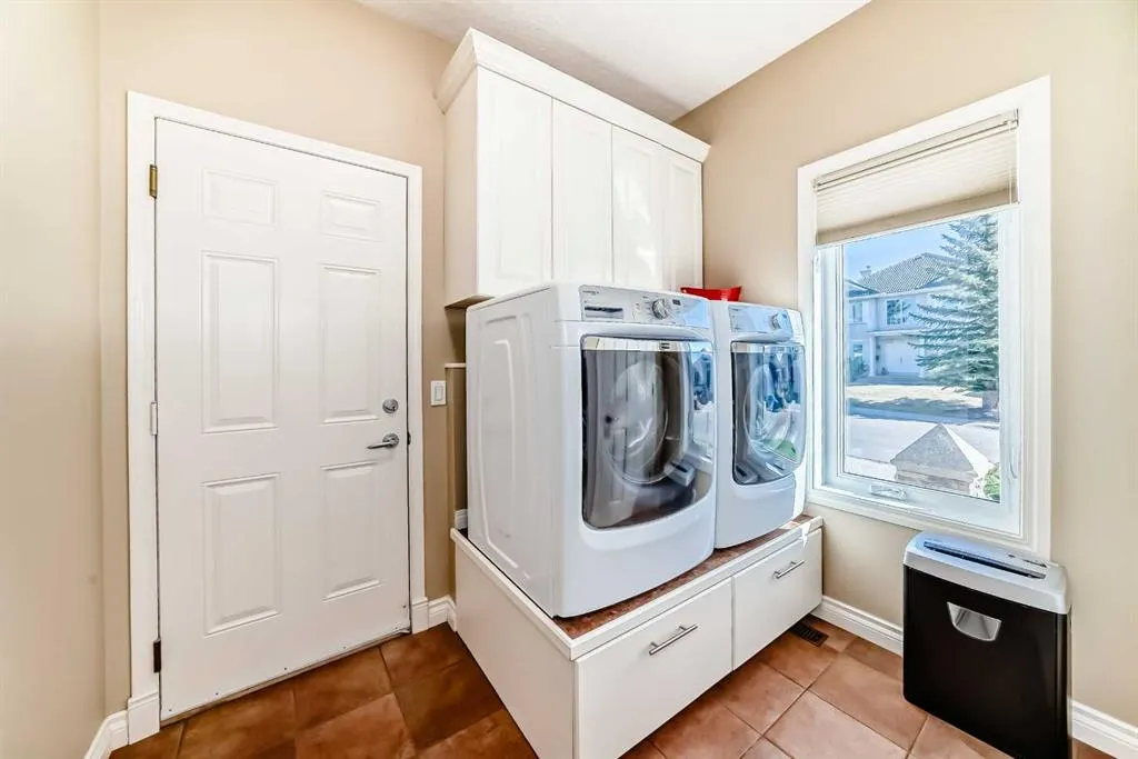 39 Arbour Estates Way NW