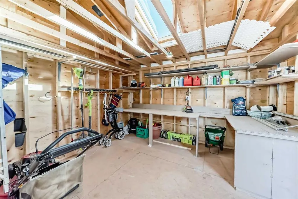 39 Arbour Estates Way NW