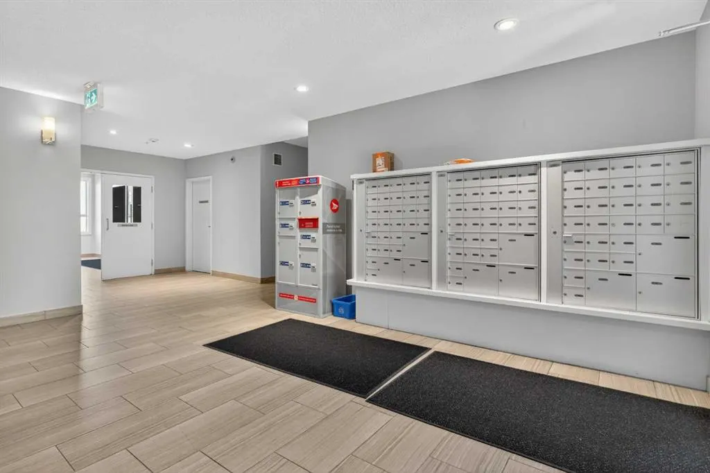 20 Walgrove Walk SE, #207