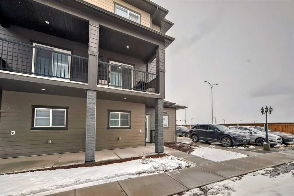 95 Skyview Close NE, #516