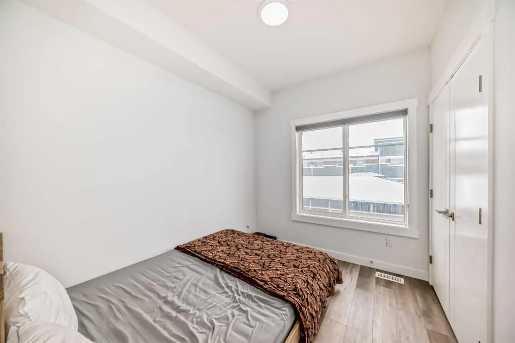 95 Skyview Close NE, #516