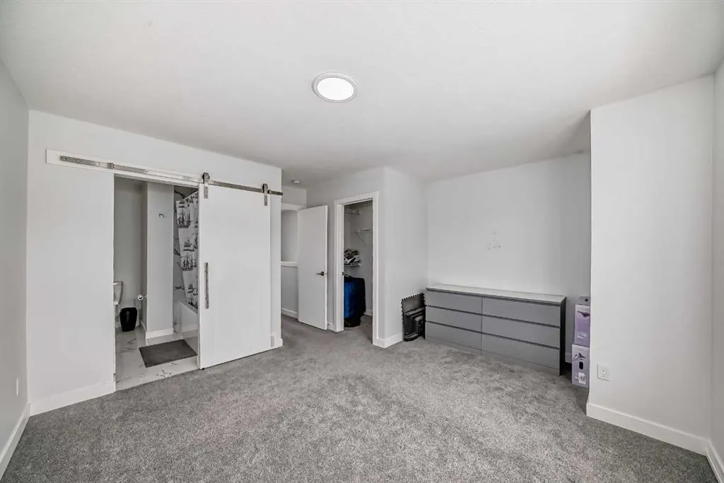 95 Skyview Close NE, #516