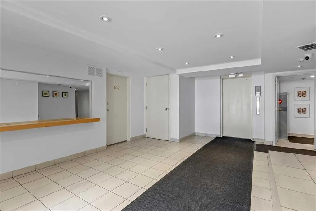 235 15 Avenue SW, #305