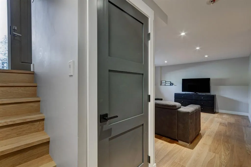 1106 Larch Place