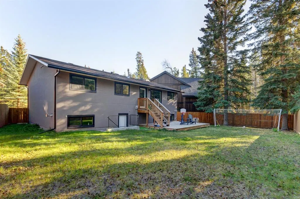1106 Larch Place