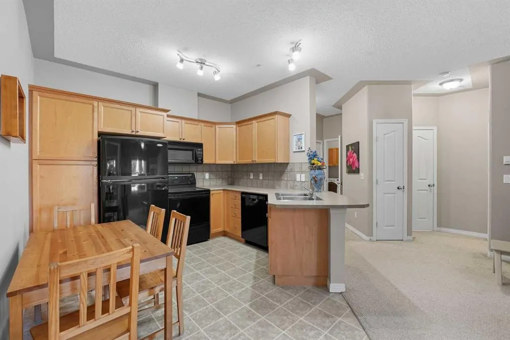369 Rocky Vista Park NW, #29