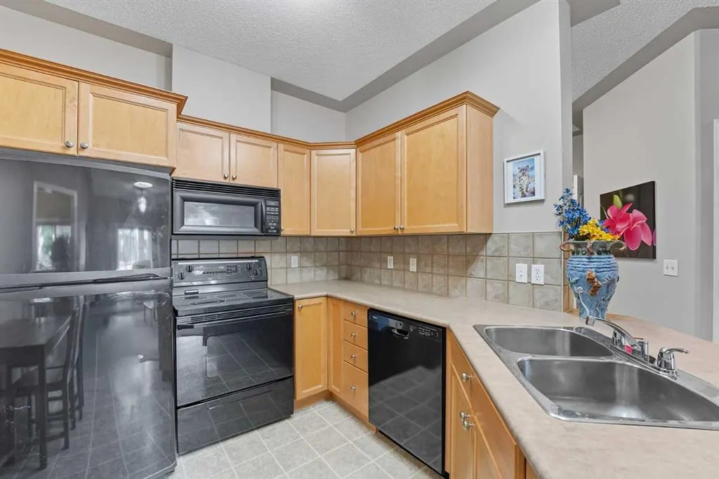369 Rocky Vista Park NW, #29
