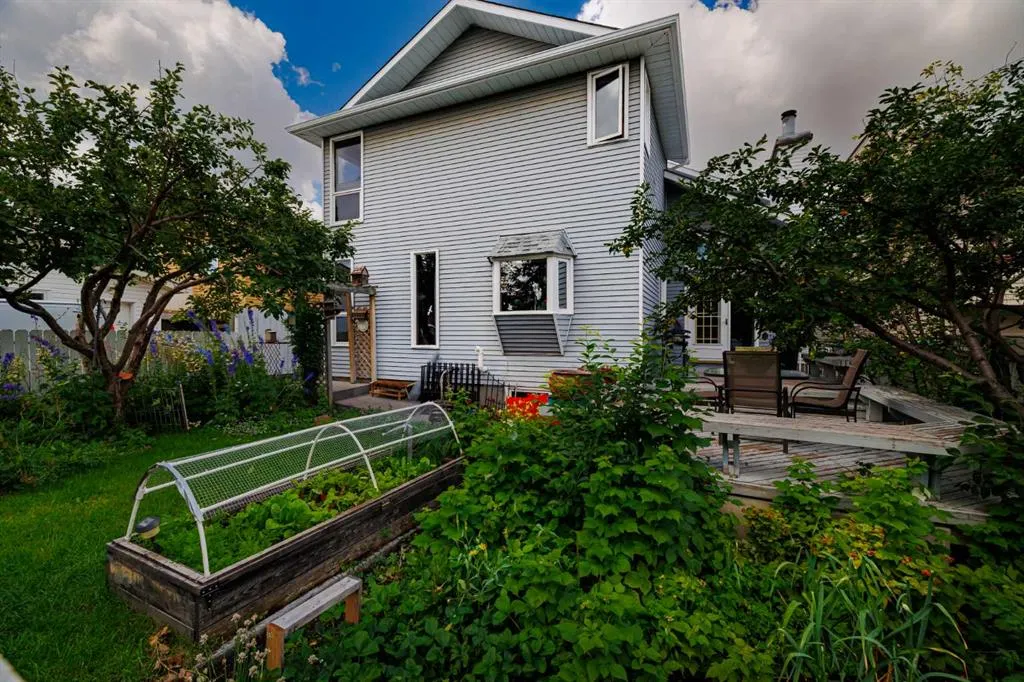 195 Bernard Drive NW