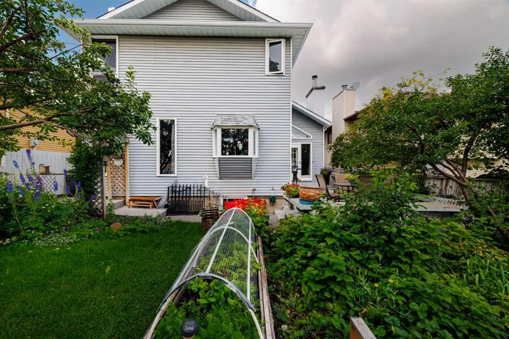 195 Bernard Drive NW