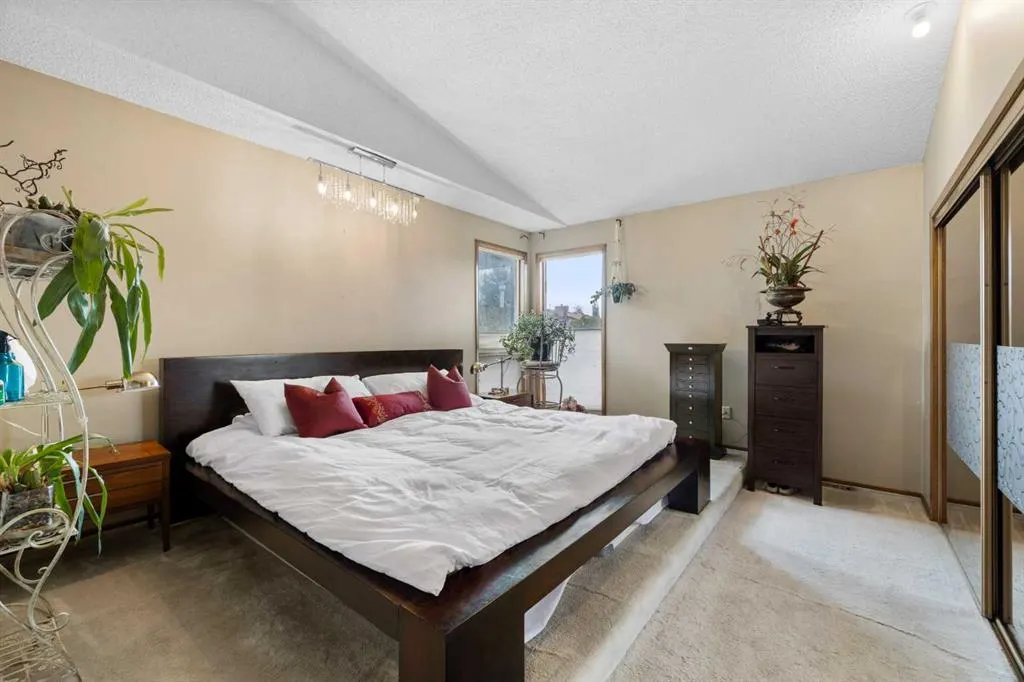 195 Bernard Drive NW