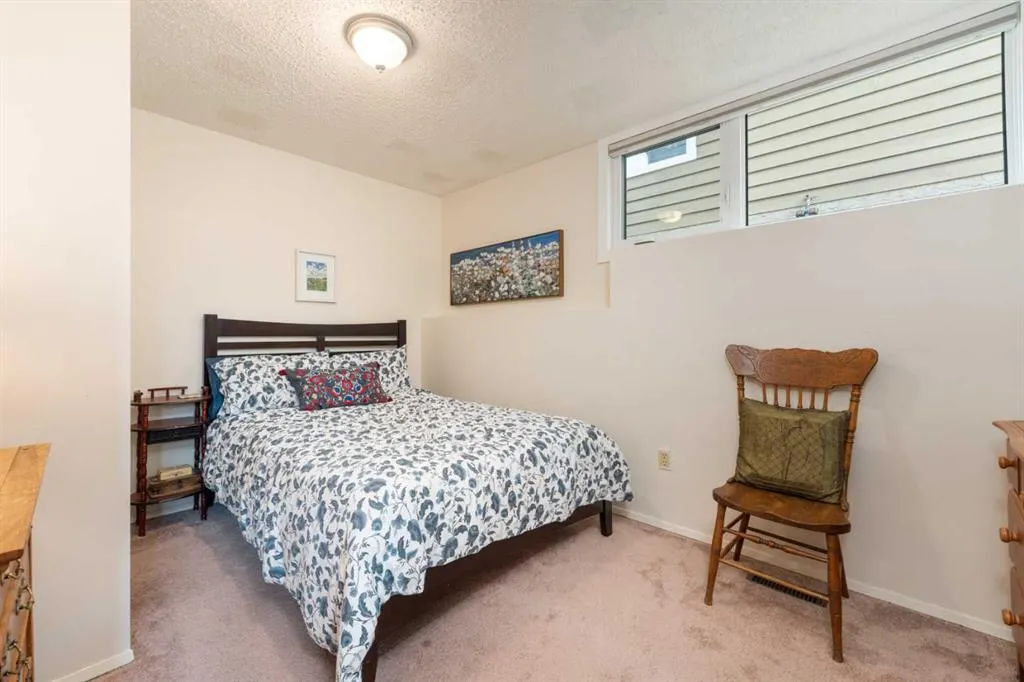 68 Macewan Glen Close NW