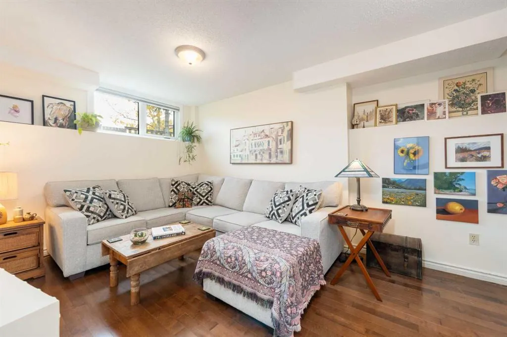 68 Macewan Glen Close NW