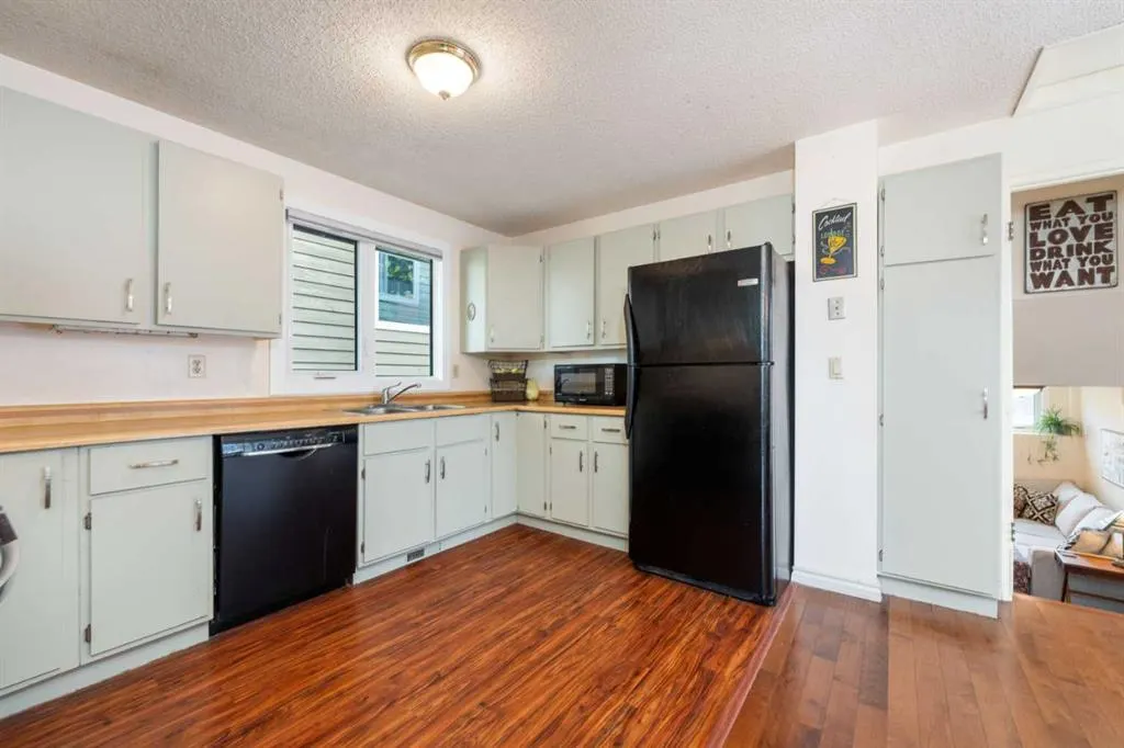 68 Macewan Glen Close NW