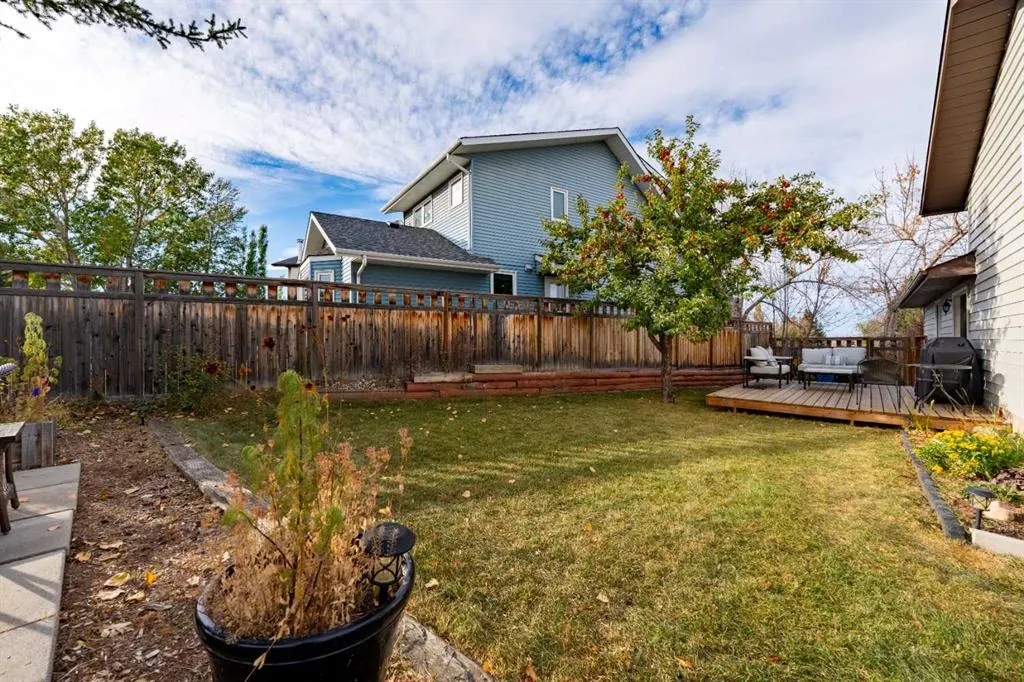 68 Macewan Glen Close NW
