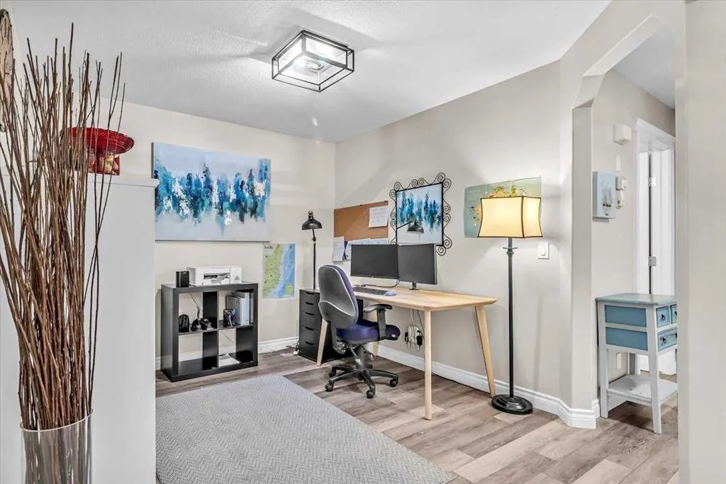 377 Crystalridge View