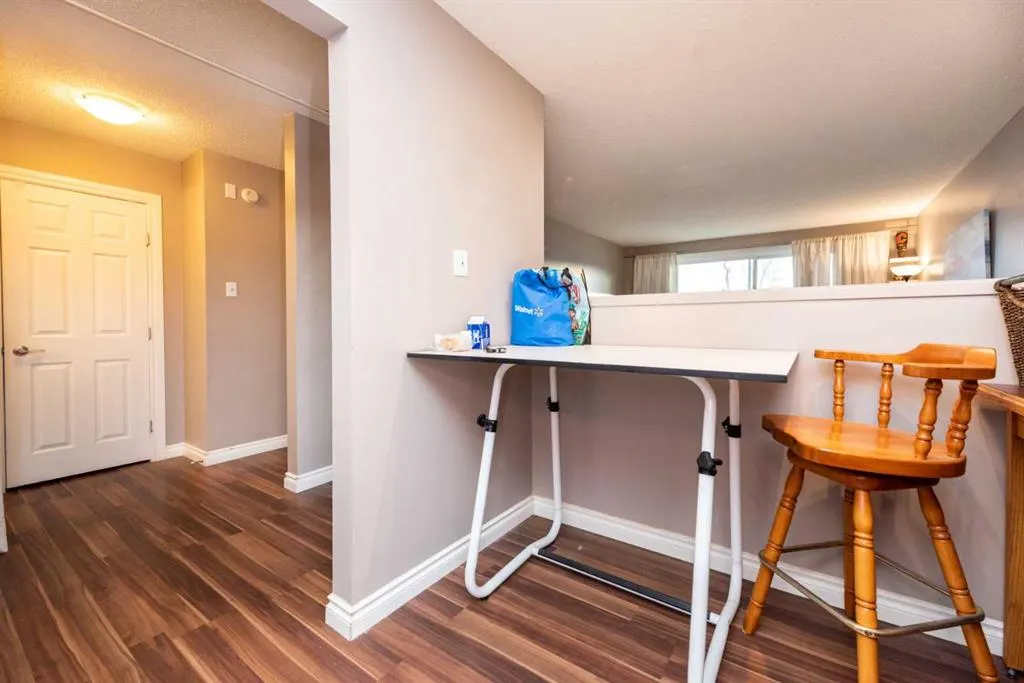 510 58 Avenue SW, #207