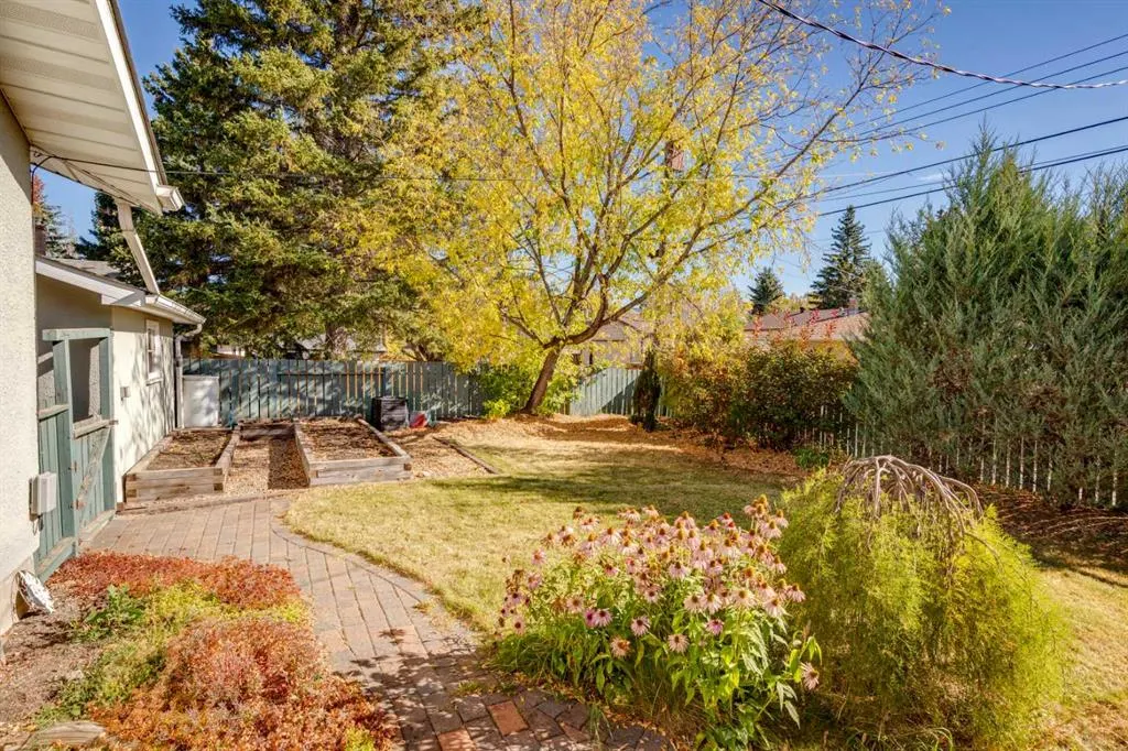 114 Hallbrook Drive SW