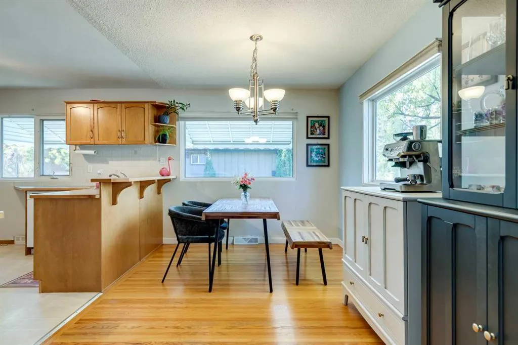 114 Hallbrook Drive SW