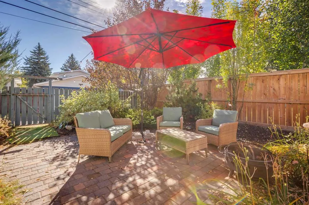 114 Hallbrook Drive SW