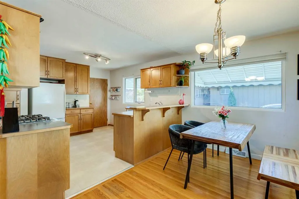114 Hallbrook Drive SW
