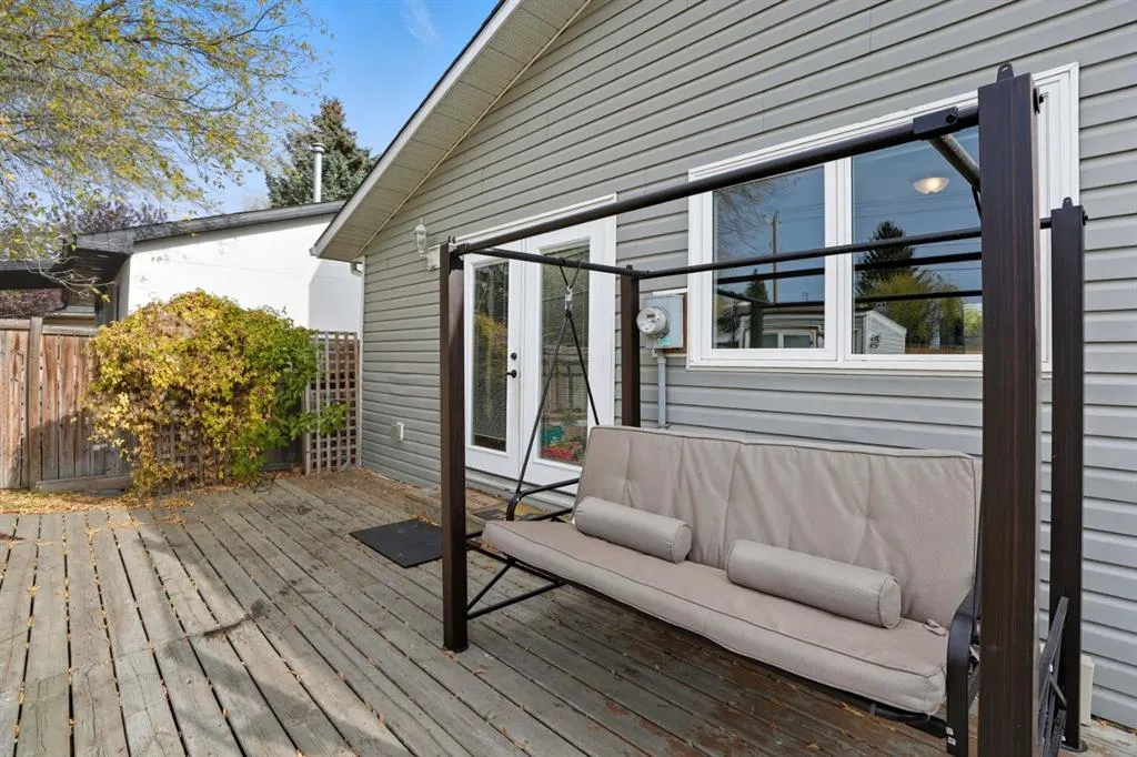 108 Falchurch Crescent NE