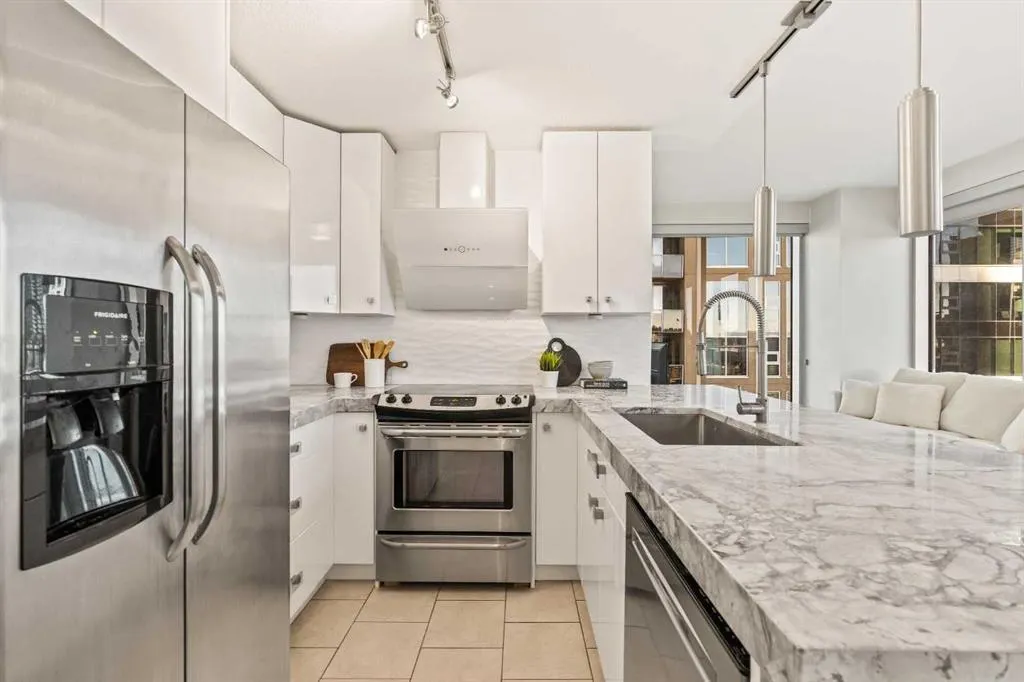 1320 1 Street SE, #609
