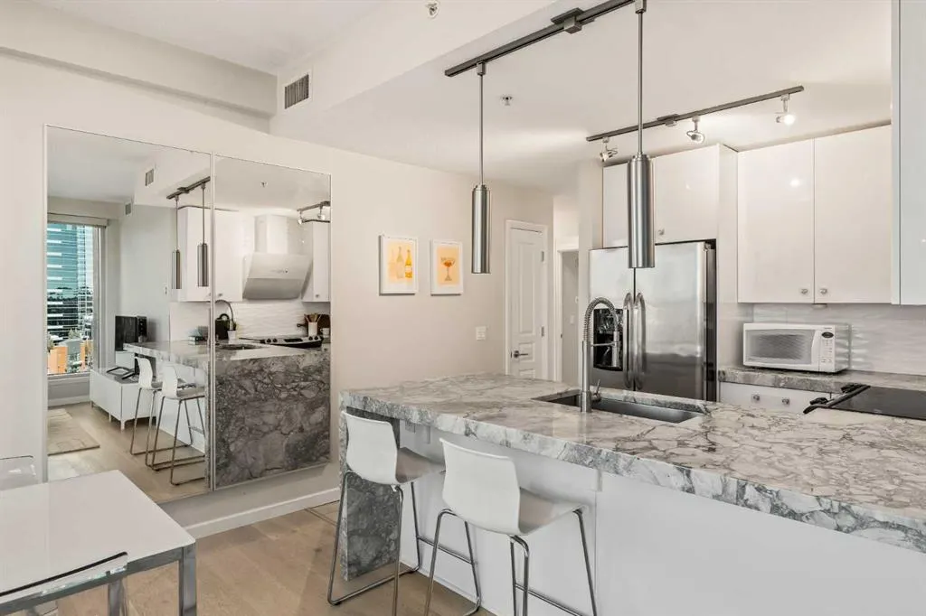 1320 1 Street SE, #609