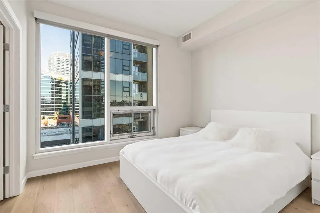 1320 1 Street SE, #609