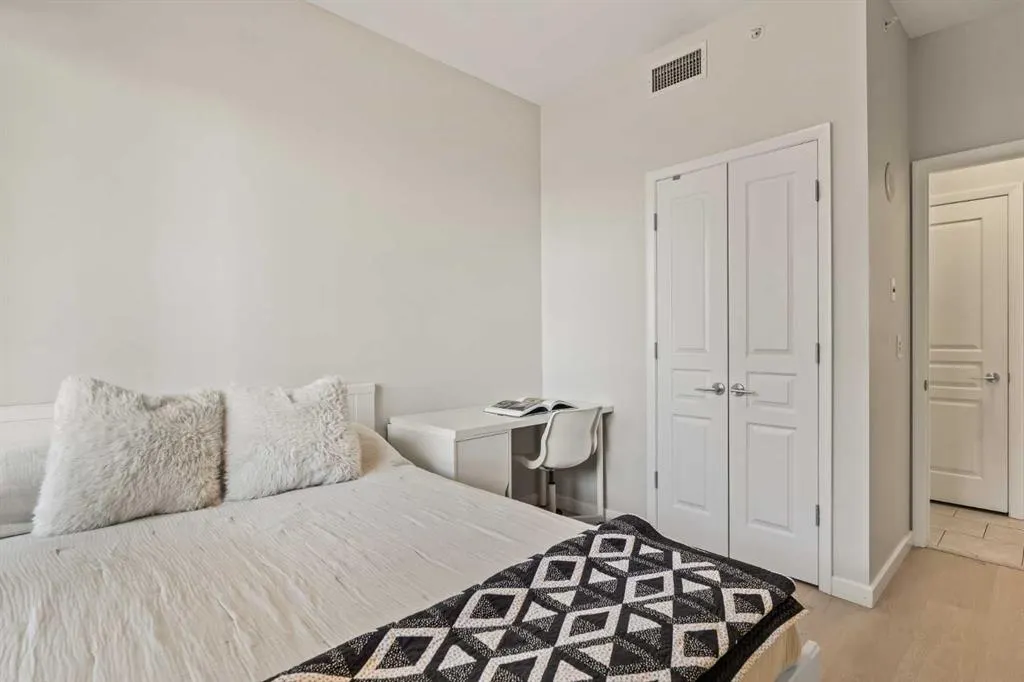 1320 1 Street SE, #609