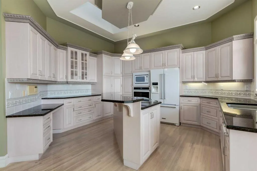 14 Patina Lane SW