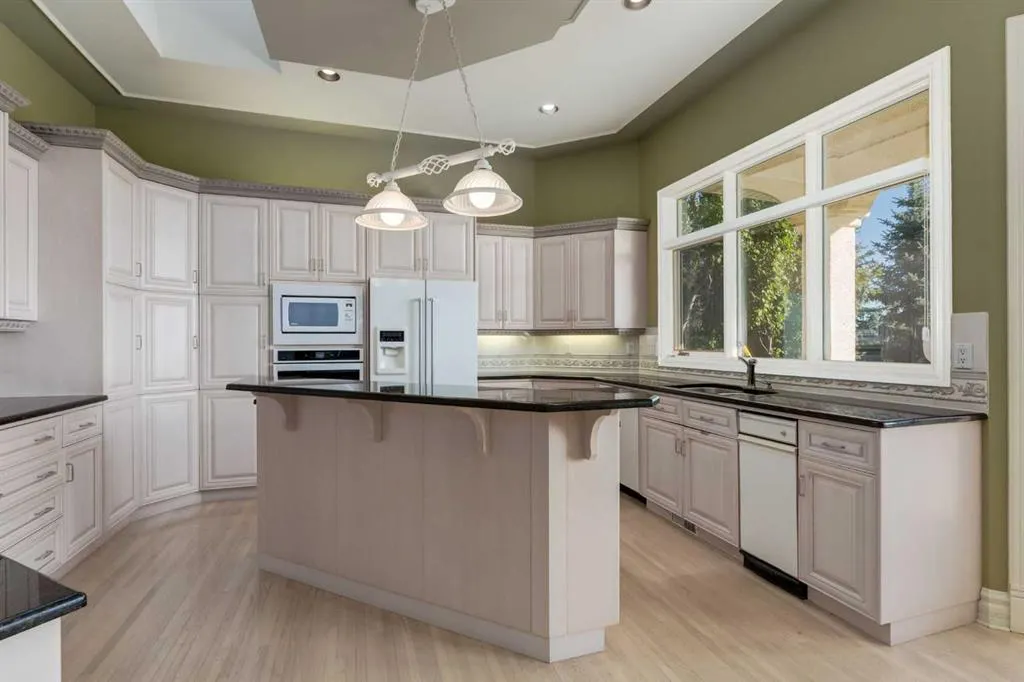 14 Patina Lane SW