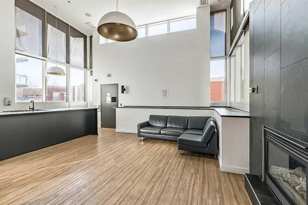 1410 1 Street SE, #407