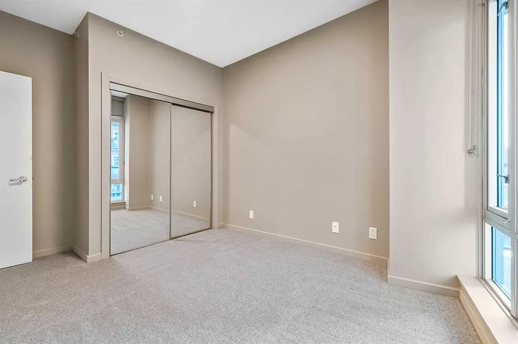 1410 1 Street SE, #407
