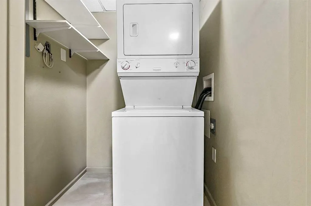 1410 1 Street SE, #407