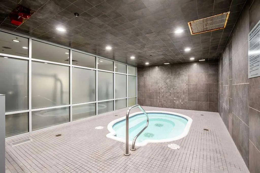1410 1 Street SE, #407