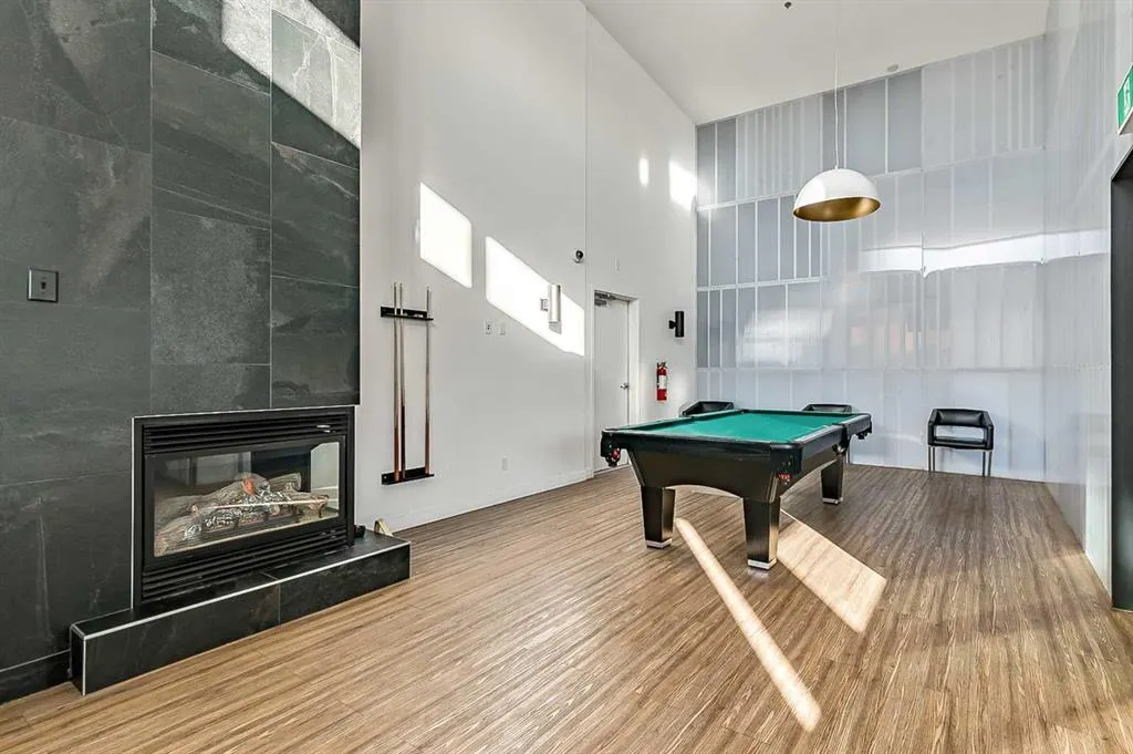 1410 1 Street SE, #407