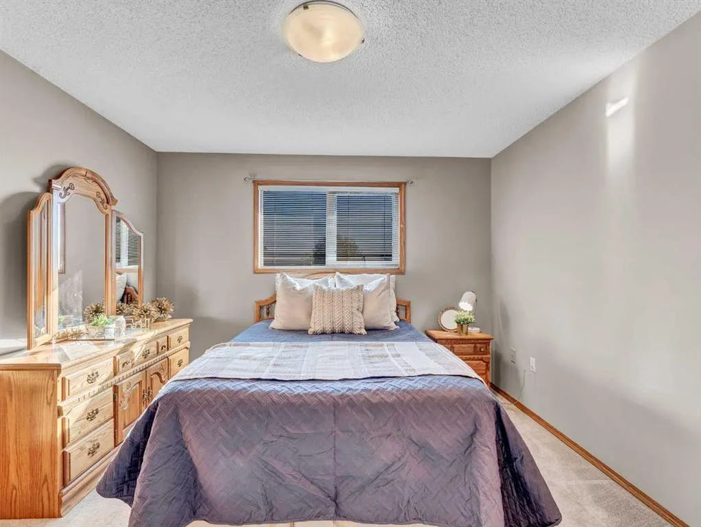 43 Prairie Court NE