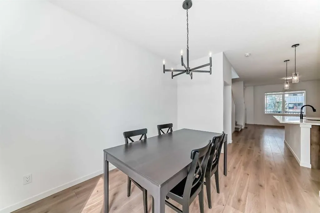 9 Sage Hill Path NW