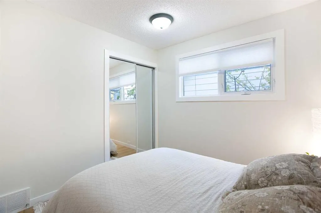 343 Canterbury Drive SW