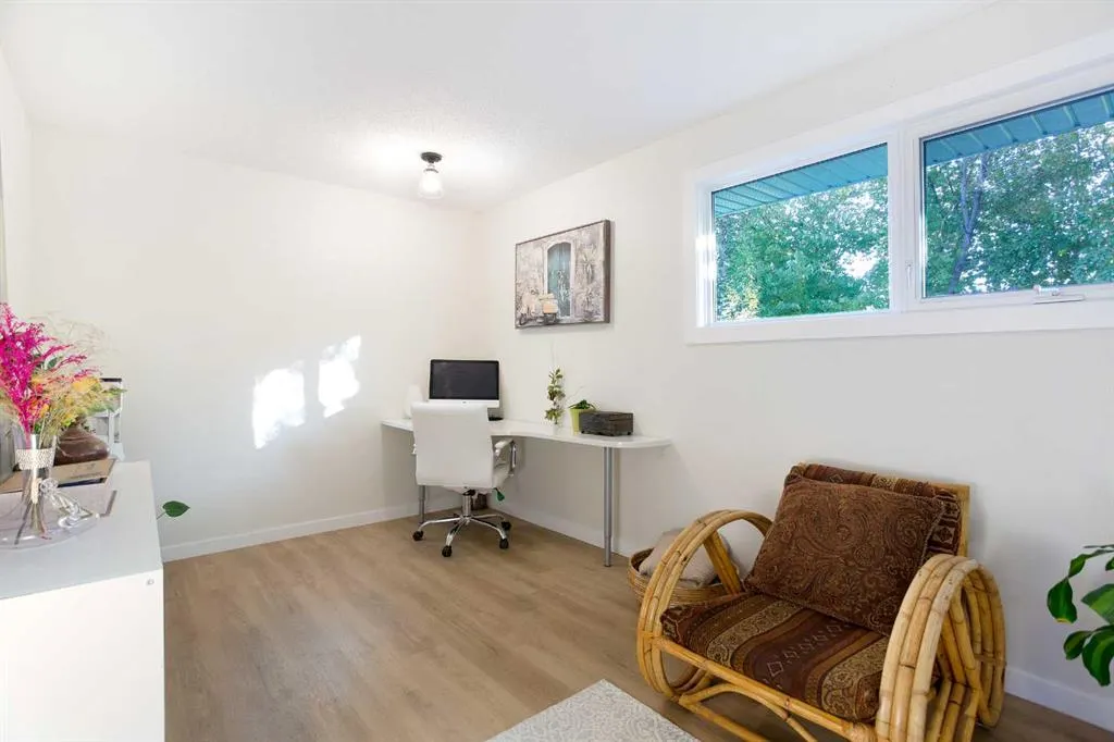 343 Canterbury Drive SW