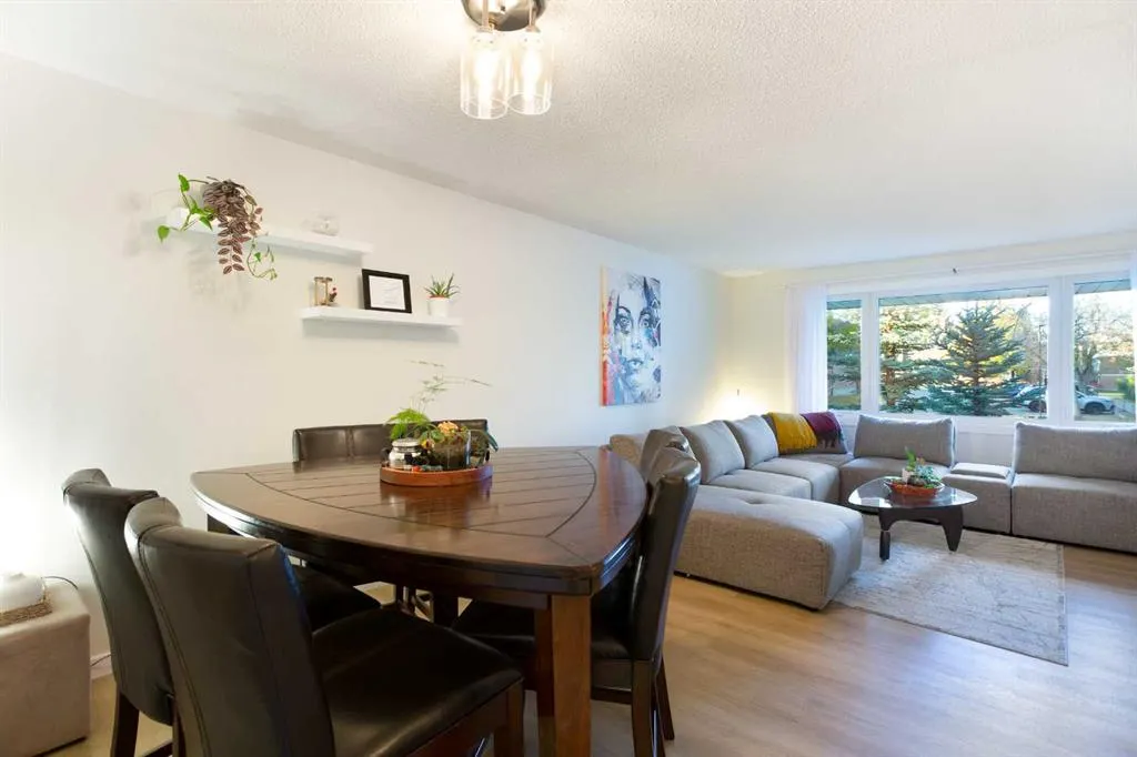 343 Canterbury Drive SW