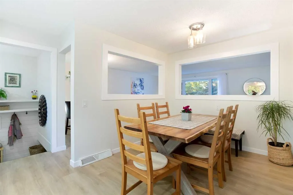 343 Canterbury Drive SW