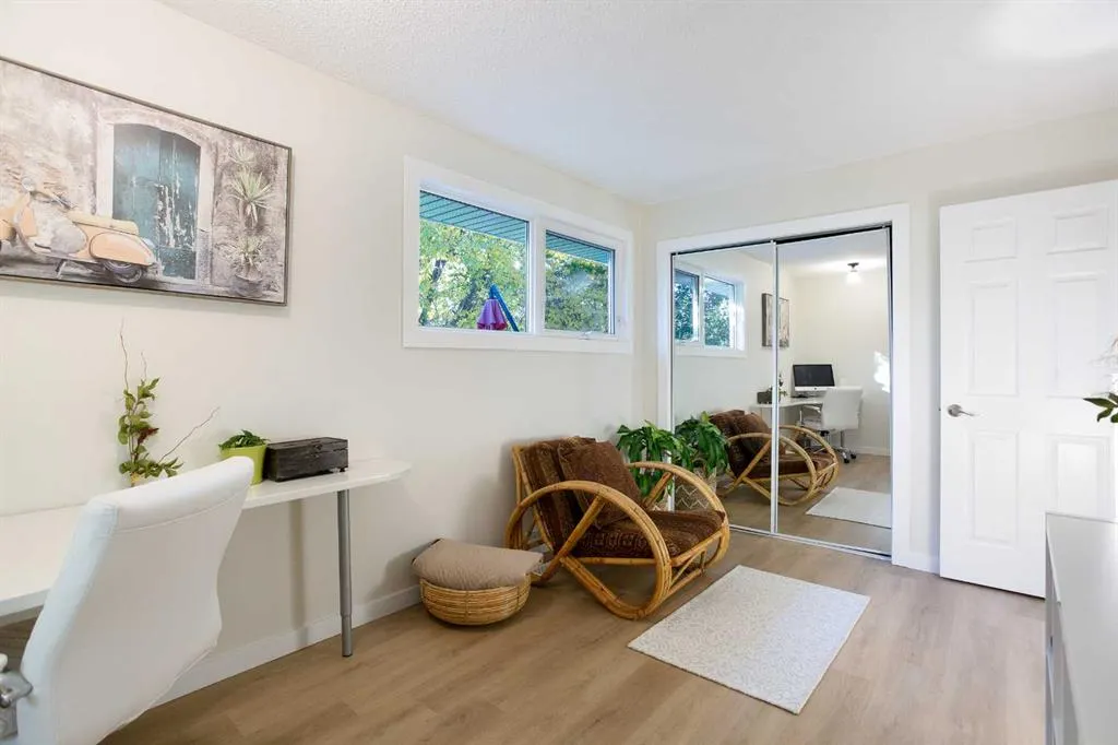 343 Canterbury Drive SW
