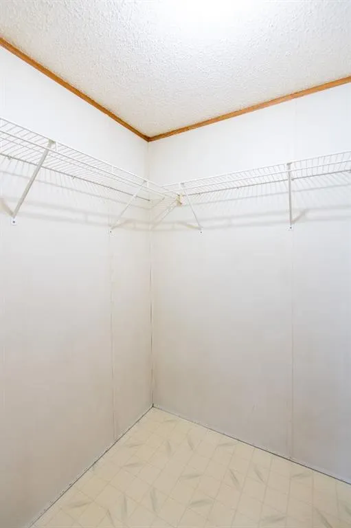 10417 110 Ave